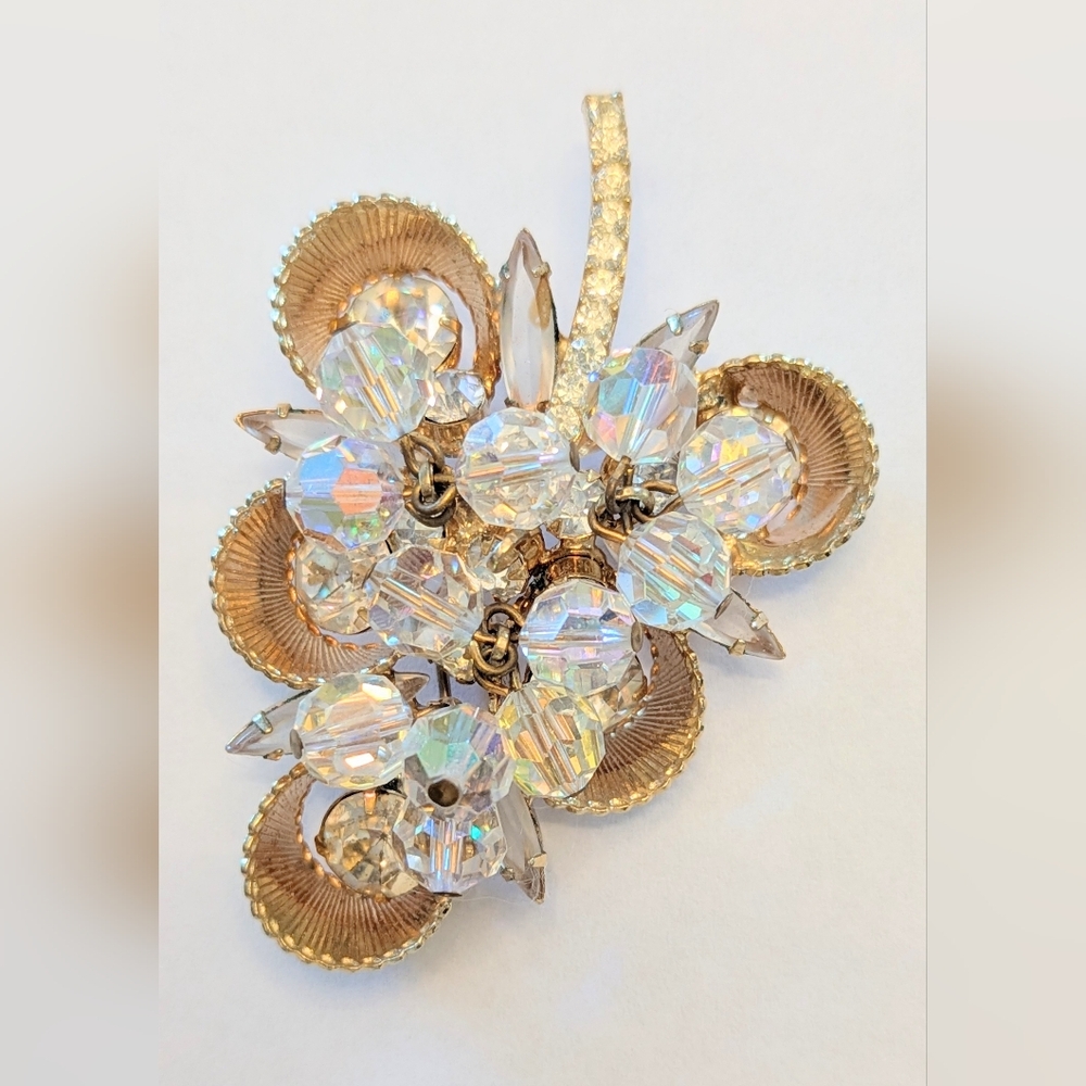 Vintage D&E Juliana Crystal Leaf Brooch BOOK PIECE - Picture 2 of 5